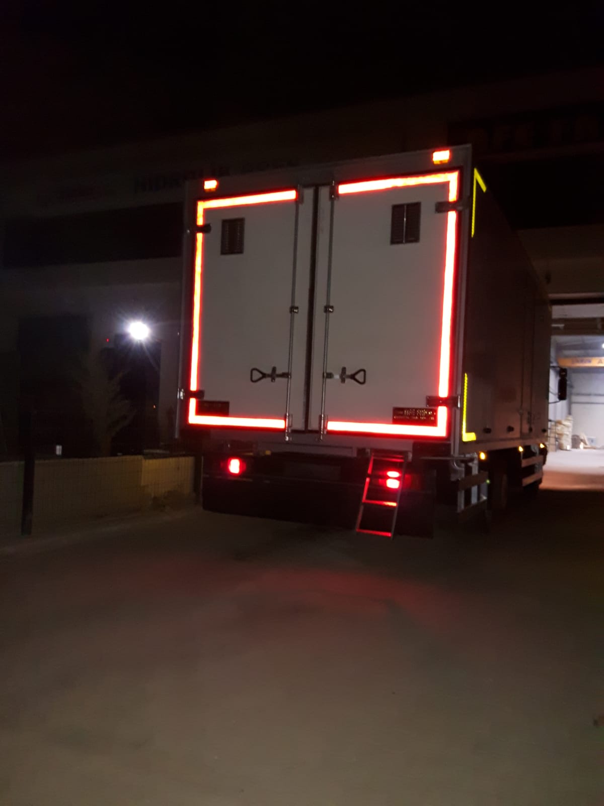 İnsüle Kuru Yük Kasaları